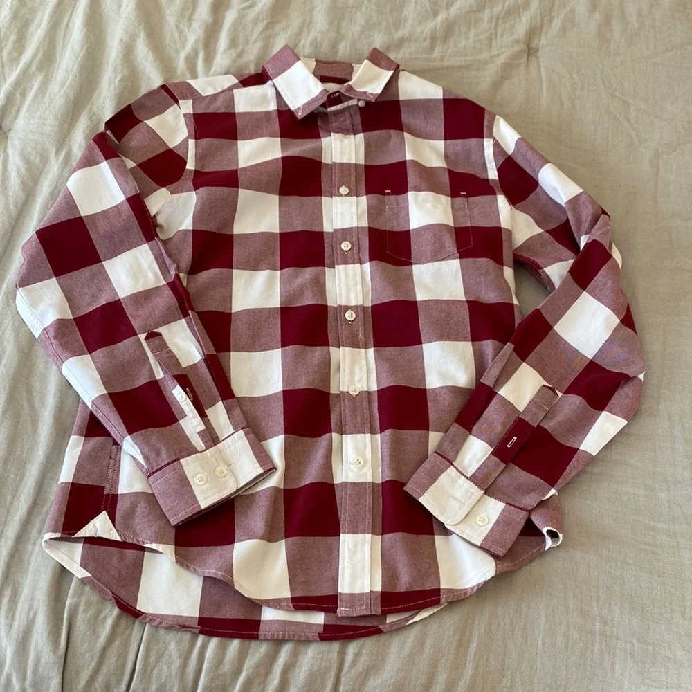 Express Soft Wash ButtonDown - Picture 1 of 6